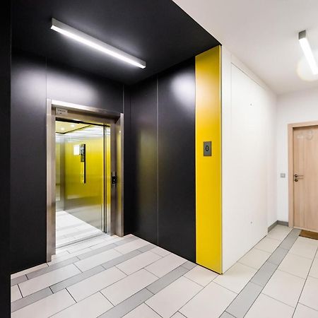 Wola Luxury Wooden Apartment Warsawa Bagian luar foto
