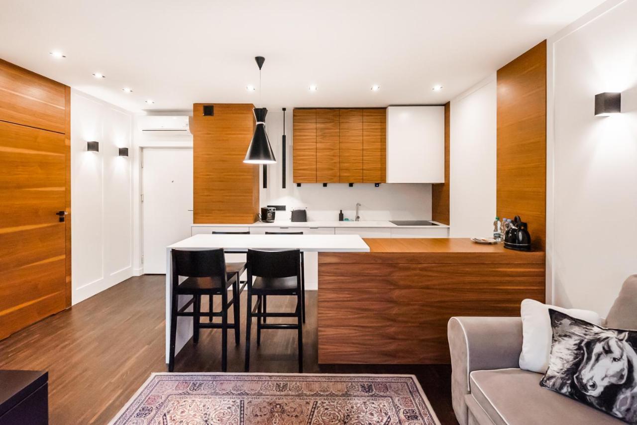 Wola Luxury Wooden Apartment Warsawa Bagian luar foto