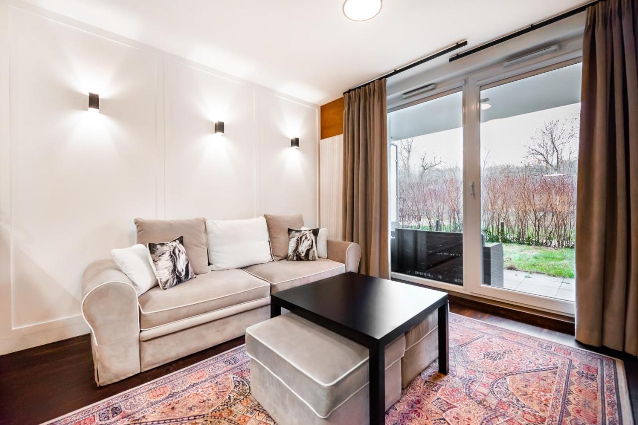 Wola Luxury Wooden Apartment Warsawa Bagian luar foto