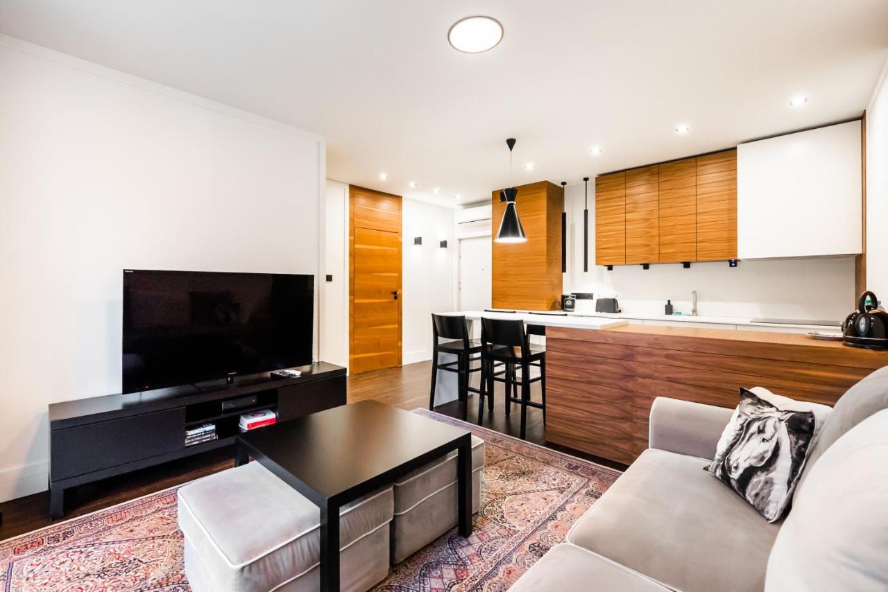 Wola Luxury Wooden Apartment Warsawa Bagian luar foto