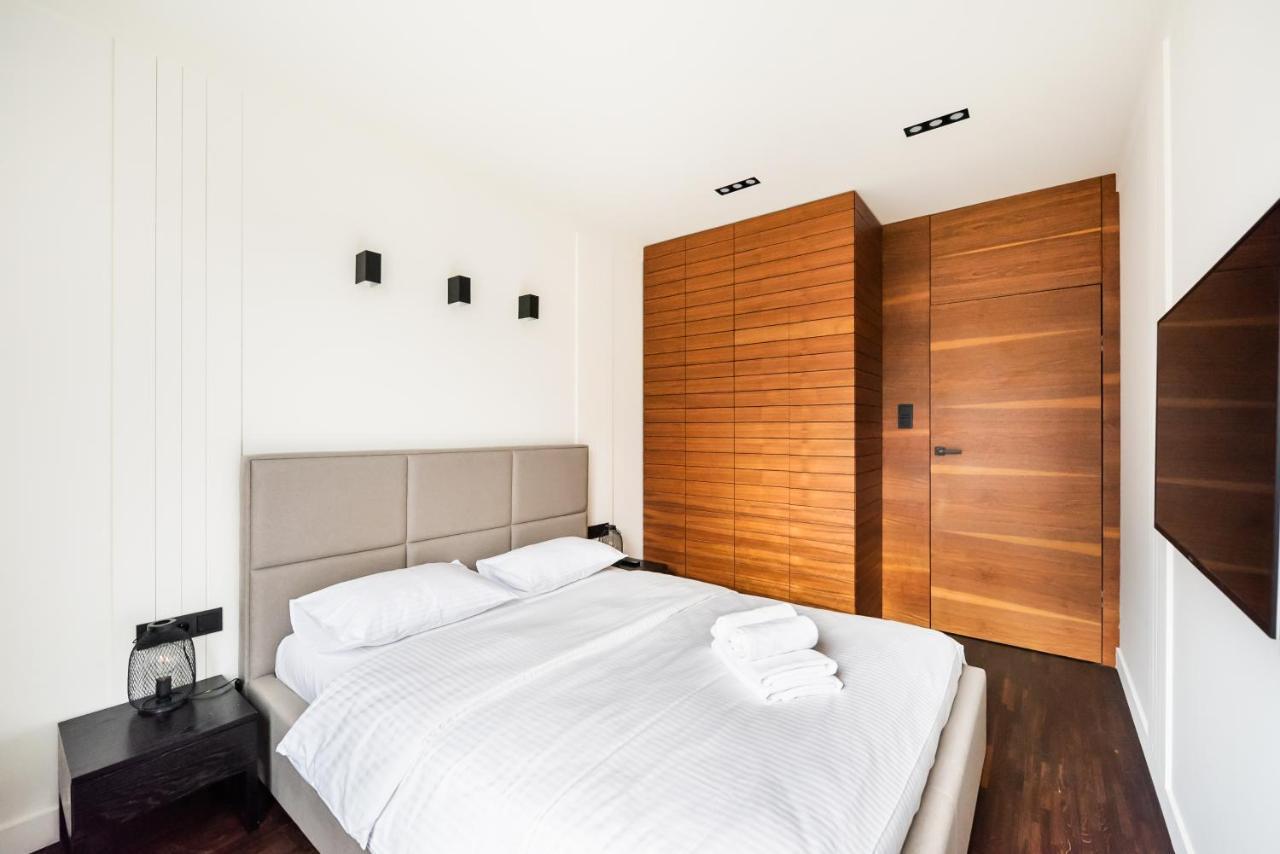 Wola Luxury Wooden Apartment Warsawa Bagian luar foto