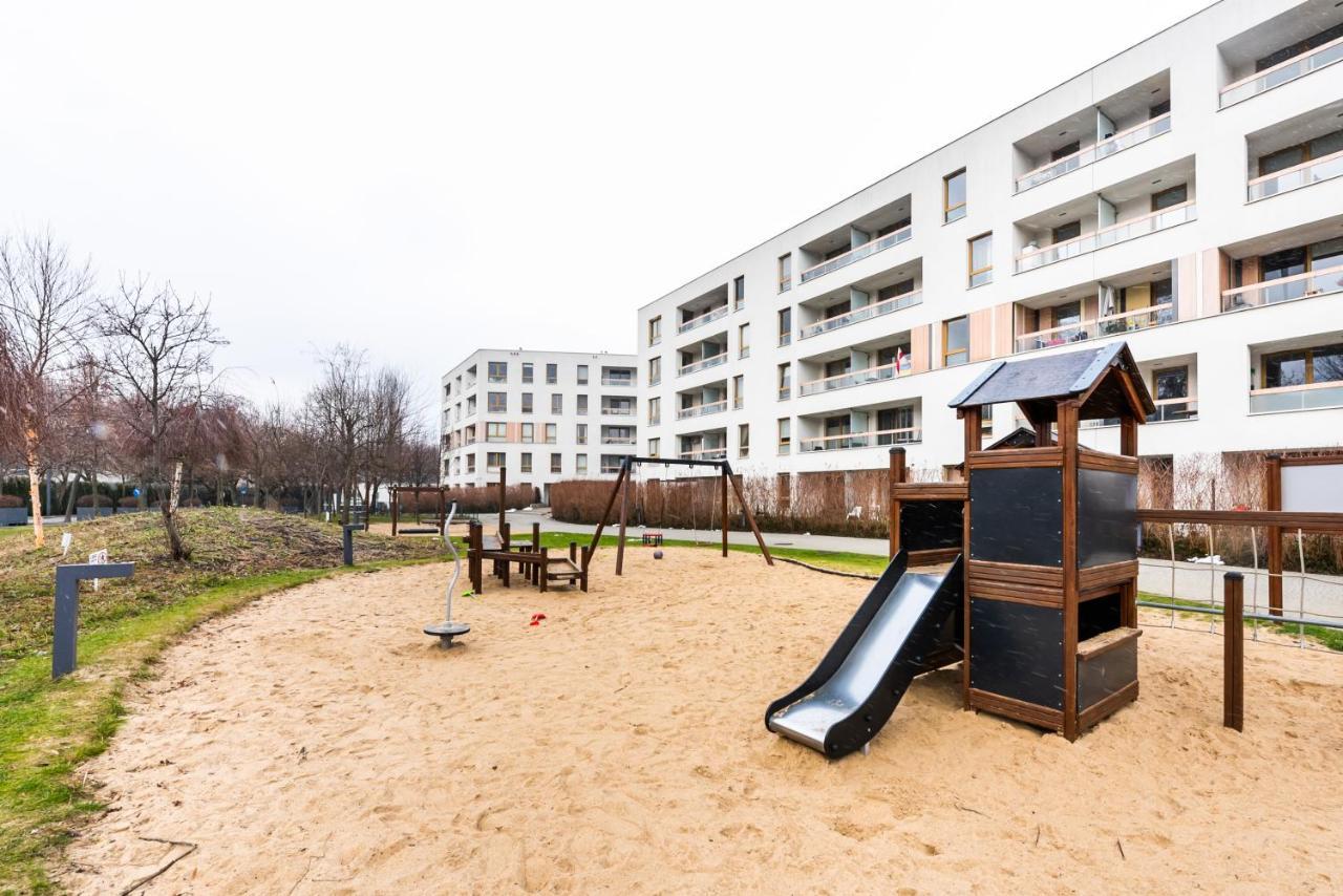 Wola Luxury Wooden Apartment Warsawa Bagian luar foto